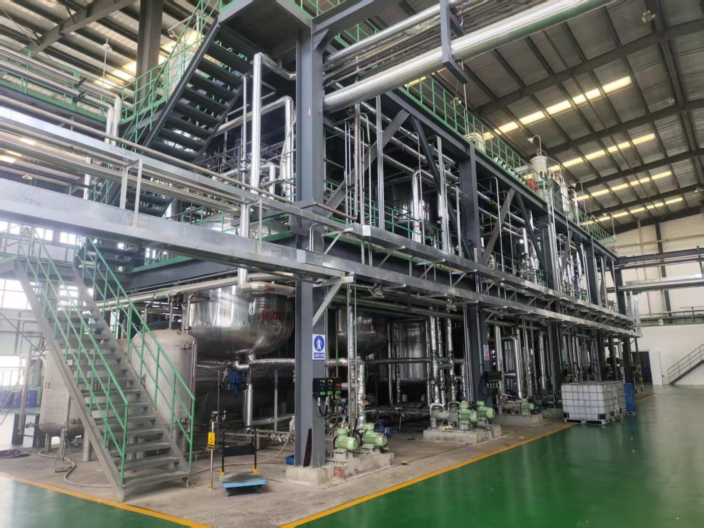 Multi-level production platform in MCT plant Multi-level production platform in MCT plant